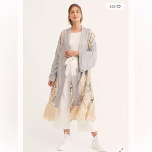 Rare Free People Belle Femme Embroidered Cutwork Fringe Statement Kimono XS/S